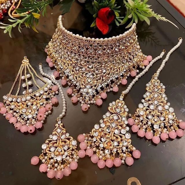 "✨ Gold Kundan Bridal Jewellery Set with Pearls & Red Beads 💎"