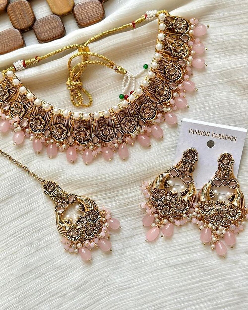 "✨ Gold-Tone Jewellery Set with  Beads & Pearls "