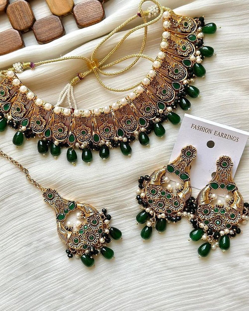 "✨ Gold-Tone Jewellery Set with  Beads & Pearls "