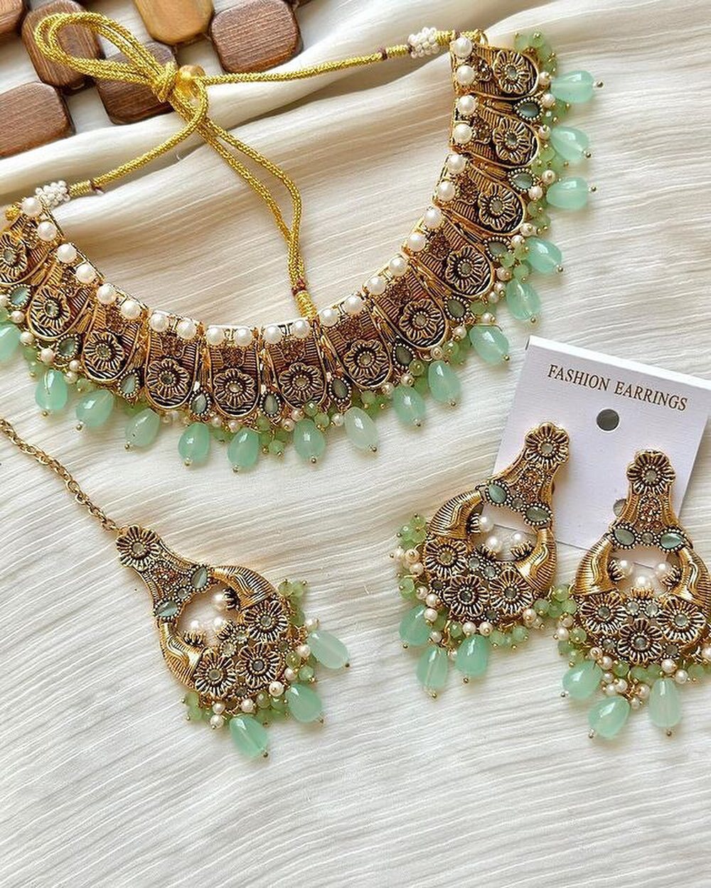 "✨ Gold-Tone Jewellery Set with  Beads & Pearls "