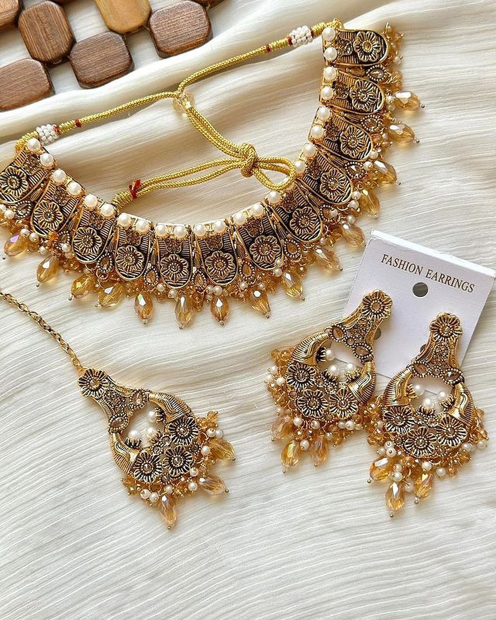 "✨ Gold-Tone Jewellery Set with  Beads & Pearls "